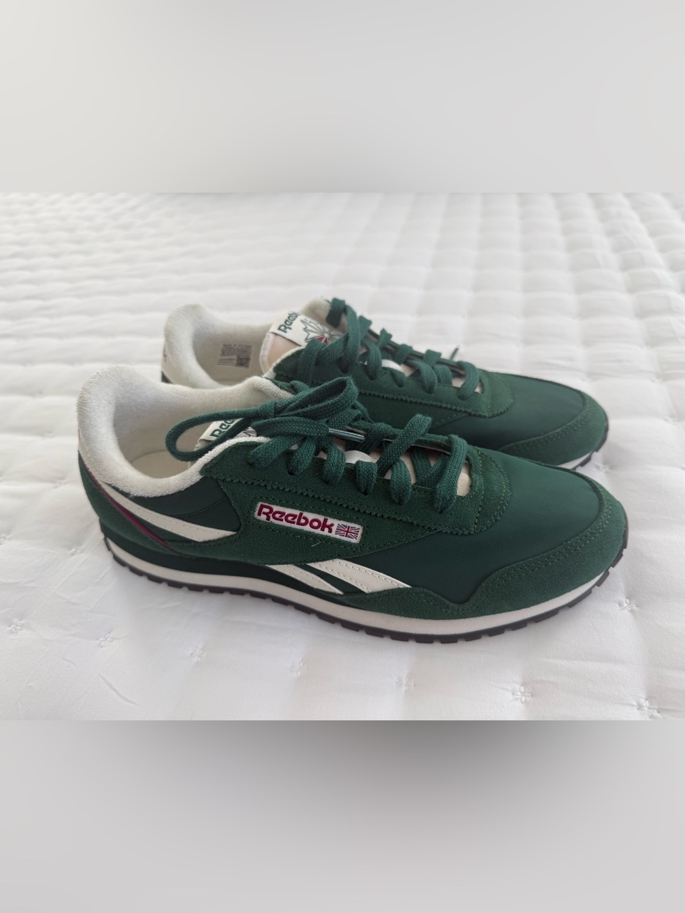 Reebok Women’s Classic AZ Legacy Sneakers – Green – Size 10 – Like New